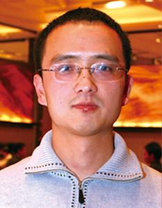 张  伟